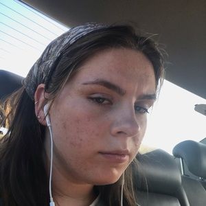 Meet your Posher, Kendra